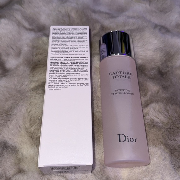 Dior Capture Totale Intensive Essence Lotion - Picture 3 of 3
